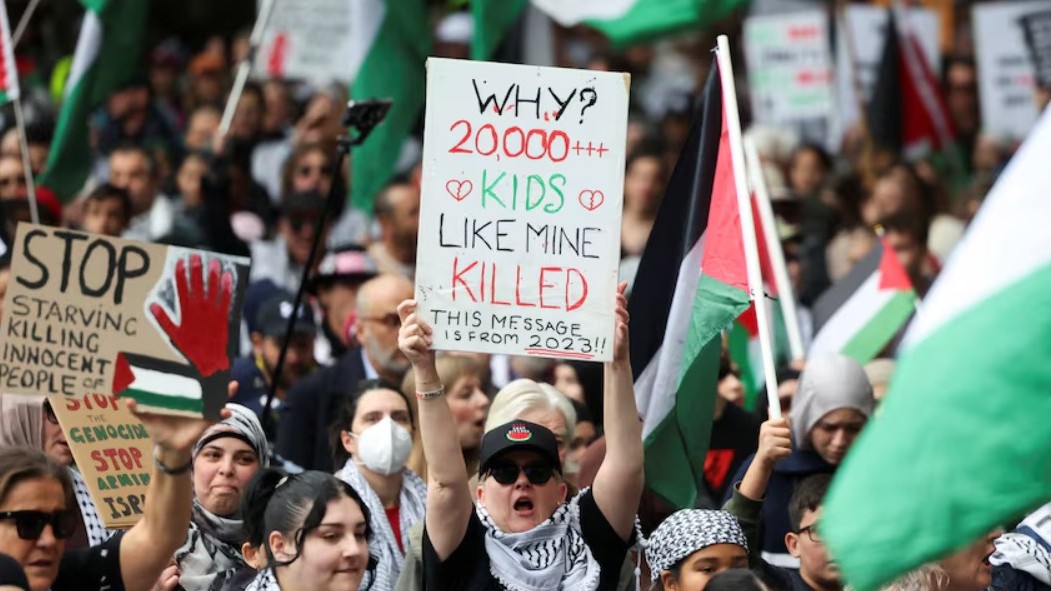 অস্ট্রেলিয়াজুড়ে ফিলিস্তিনিদের সমর্থনে হাজার হাজার মানুষের বিক্ষোভ